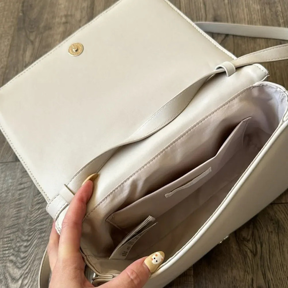 H&M Taupe Quilted Crossbody - Picture 4 of 4